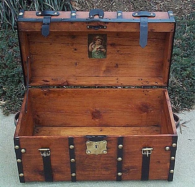 Antique Trunk #222