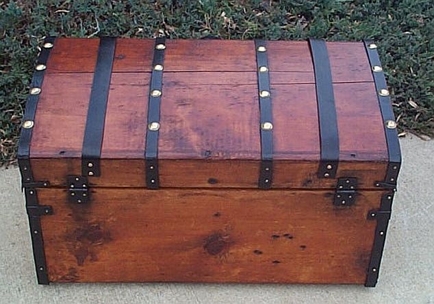 Antique Trunk #222