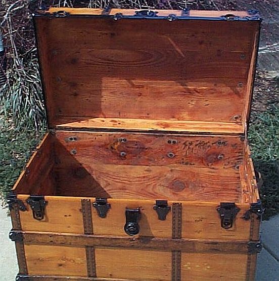Antique Trunk #223