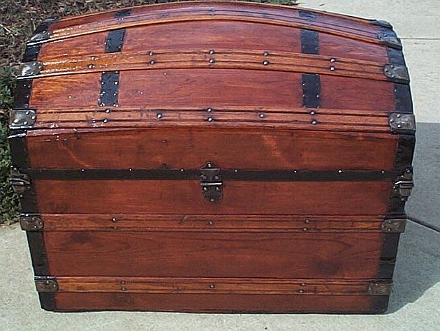 Antique Trunk #224 '; return true
