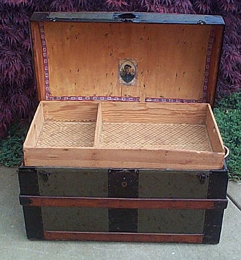 Antique Trunk #231
