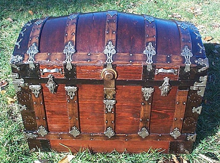Antique trunk #256