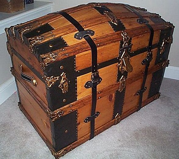 Antique Trunk #262