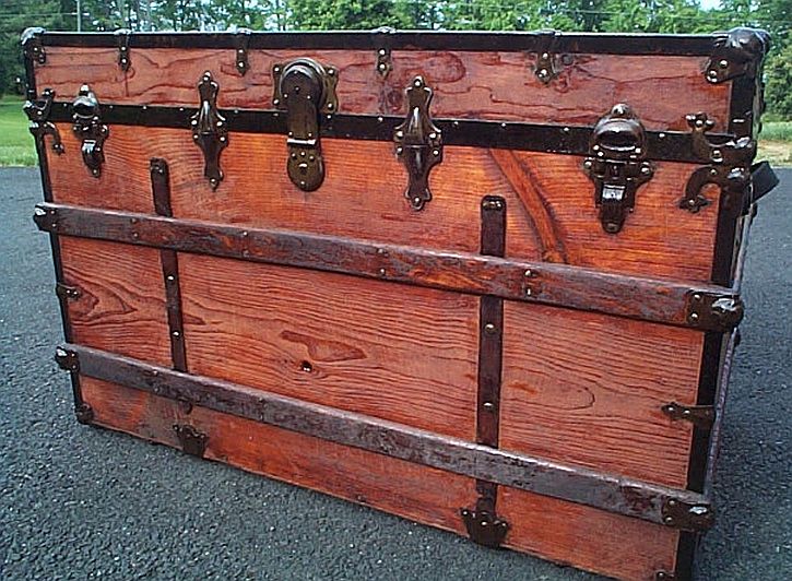 Antique Trunk #277
