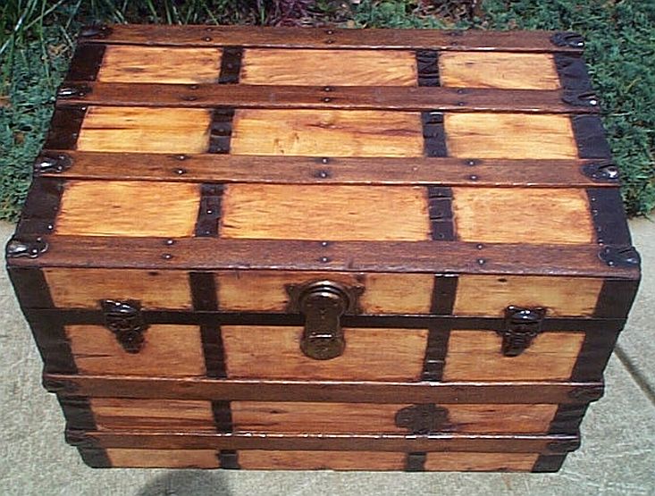 Antique Trunk #278