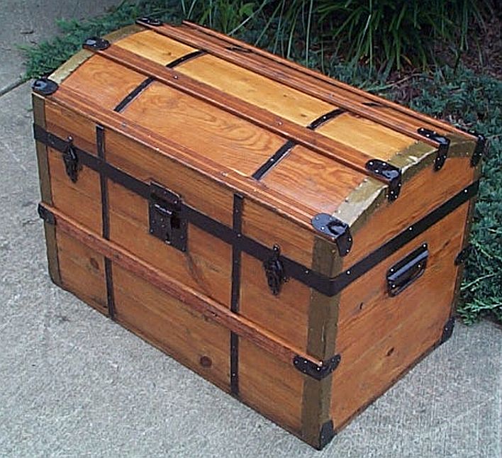 Antique Trunk #312