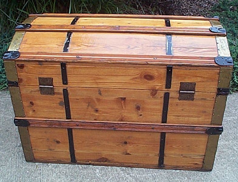 Antique Trunk #312