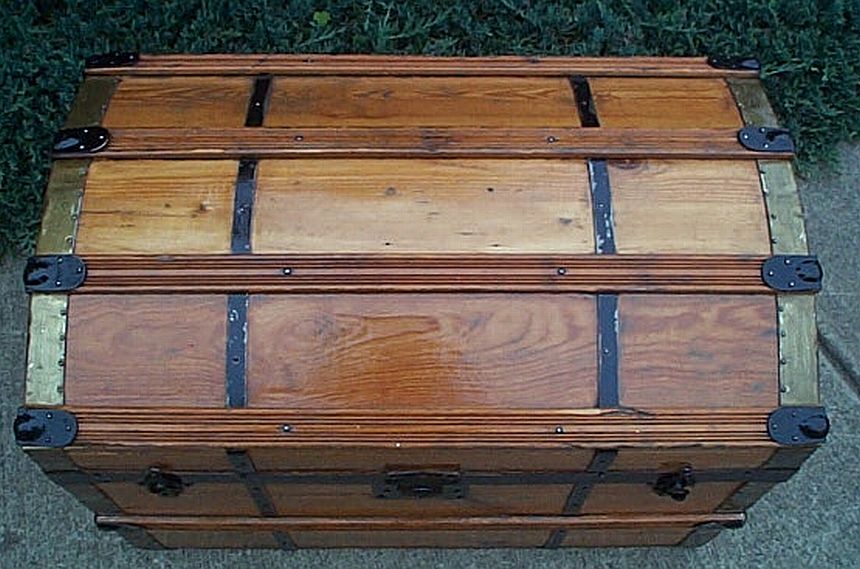 Antique Trunk #312