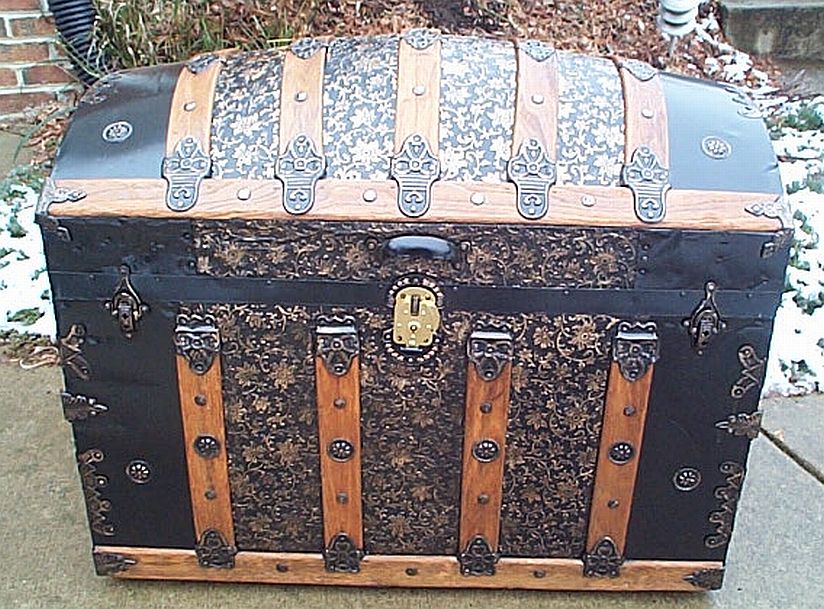 342 Restored antique steamer trunks for sale Victorian era - All Wood,  Leather and Pressed Tin - Dome Top, Flat Top, Roll Top