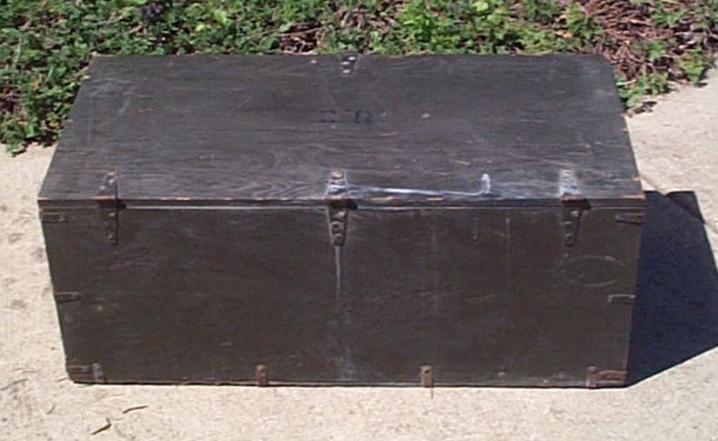 old WWII vintage olive drab US Army foot locker trunk or chest