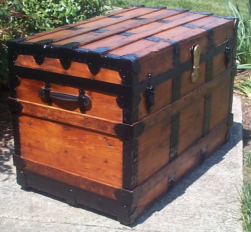 738 Restored Antique Trunks For Sale Dome Tops Humpbacks Flat Tops