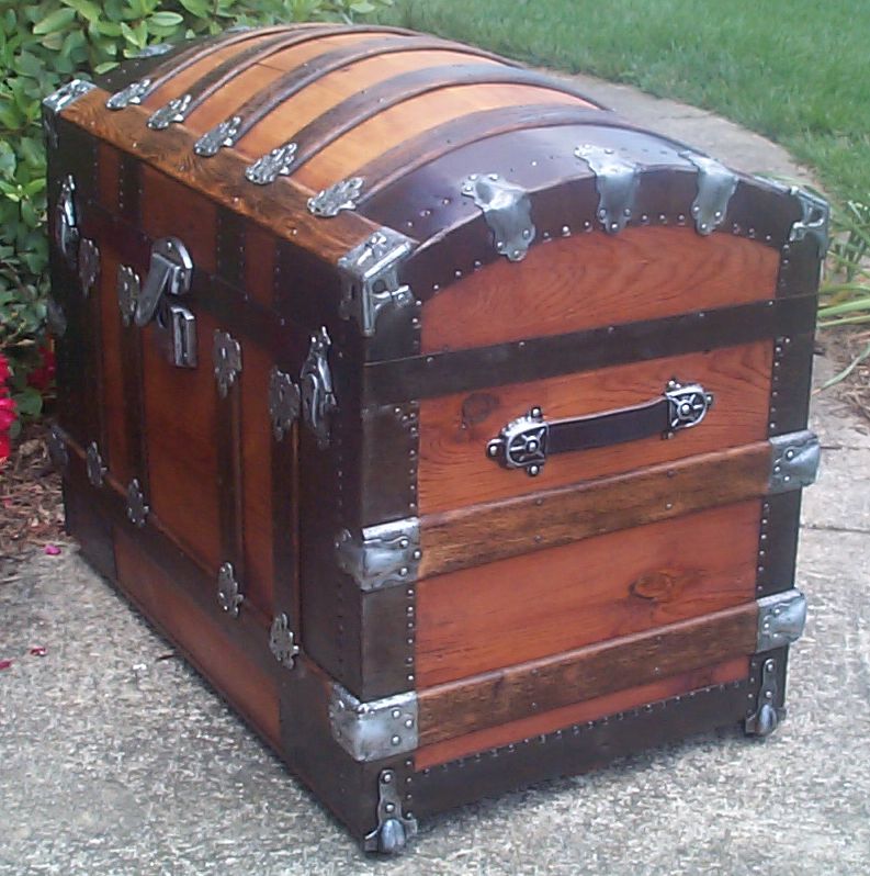 772 Restored Antique Trunks For Sale Dome Tops Humpbacks Flat Tops and Roll Tops Available 540