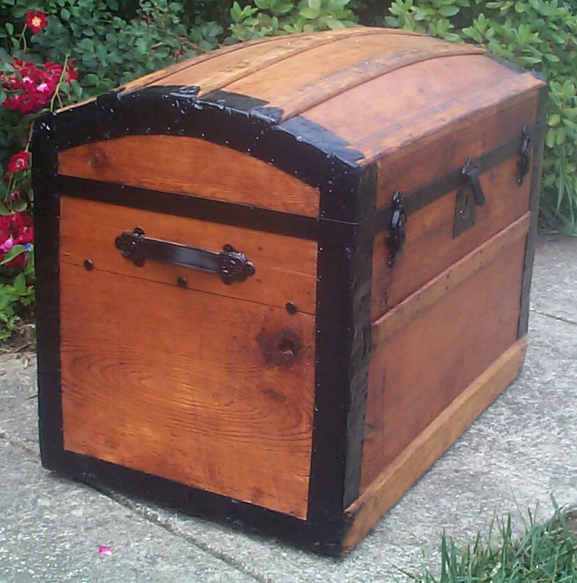 772 Restored Antique Trunks For Sale Dome Tops Humpbacks Flat Tops and Roll Tops Available 540