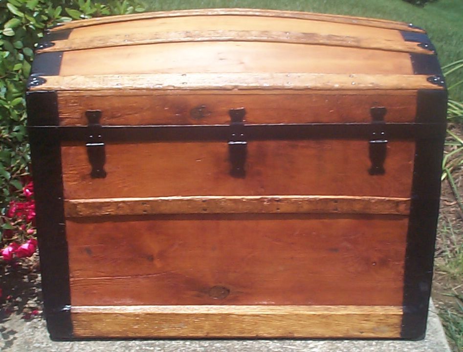 772 Restored Antique Trunks For Sale Dome Tops Humpbacks Flat Tops and Roll Tops Available 540