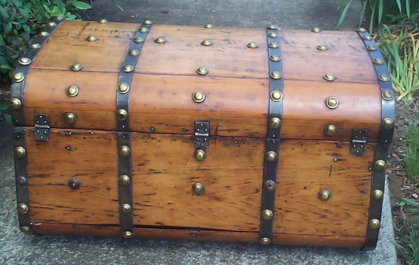 803 Jenny Lind Restored Antique Trunks For Sale Dome Tops Humpbacks