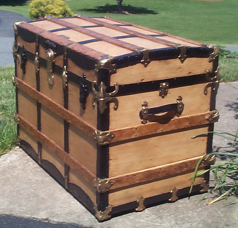 806 Restored Antique Trunks For Sale Dome Tops Humpbacks Flat Tops