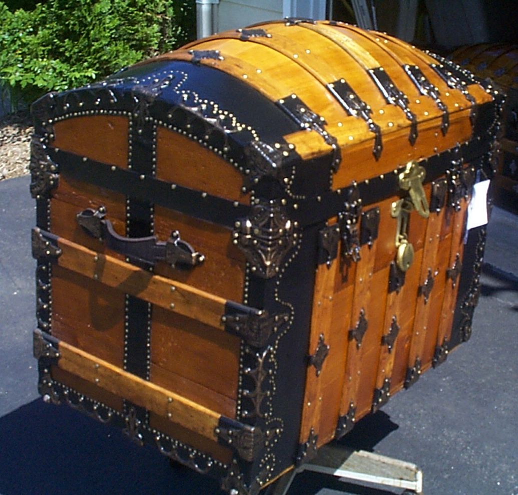 904 Restored Antique Trunks For Sale Oak Slat Trunk Dome Tops