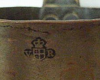 british royal navy rum cup 1 pint arsenal marked heraldic shield with vr on either side