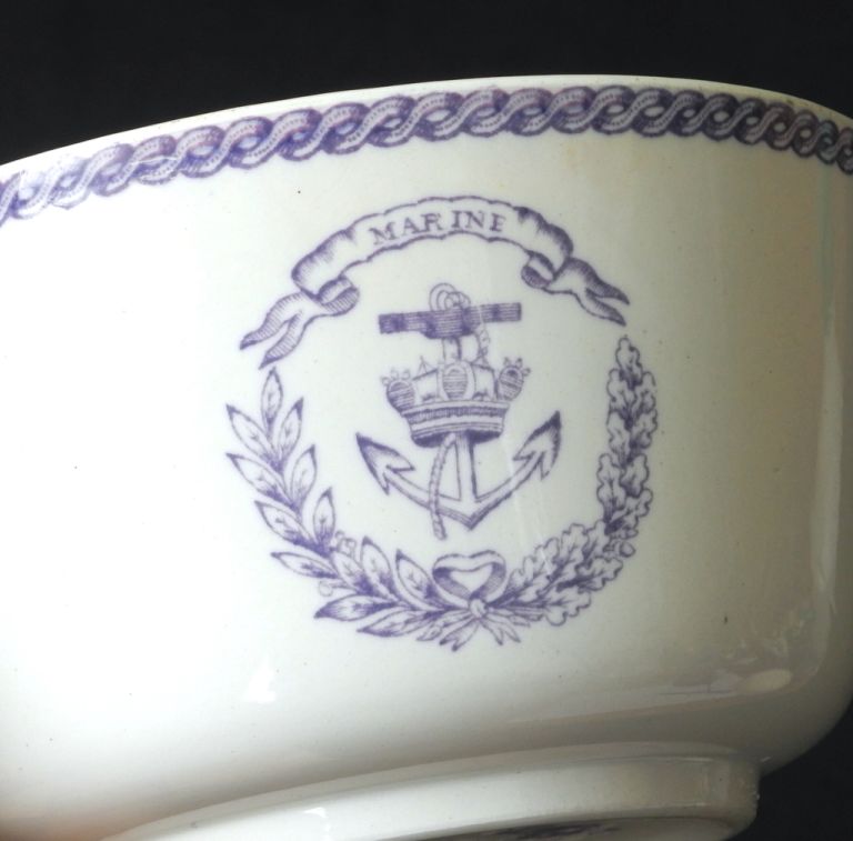 simple buckle with detailed pictorals british royal navy mess mess no 6 pre-1907