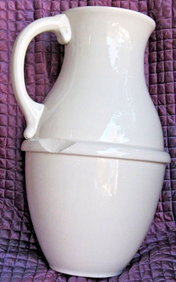 us navy porcelain amphora-like floor mounted fresh water pitcher w chip