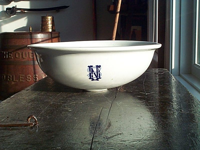 ca 1860s-1880s stylized usn monogram on wash basin