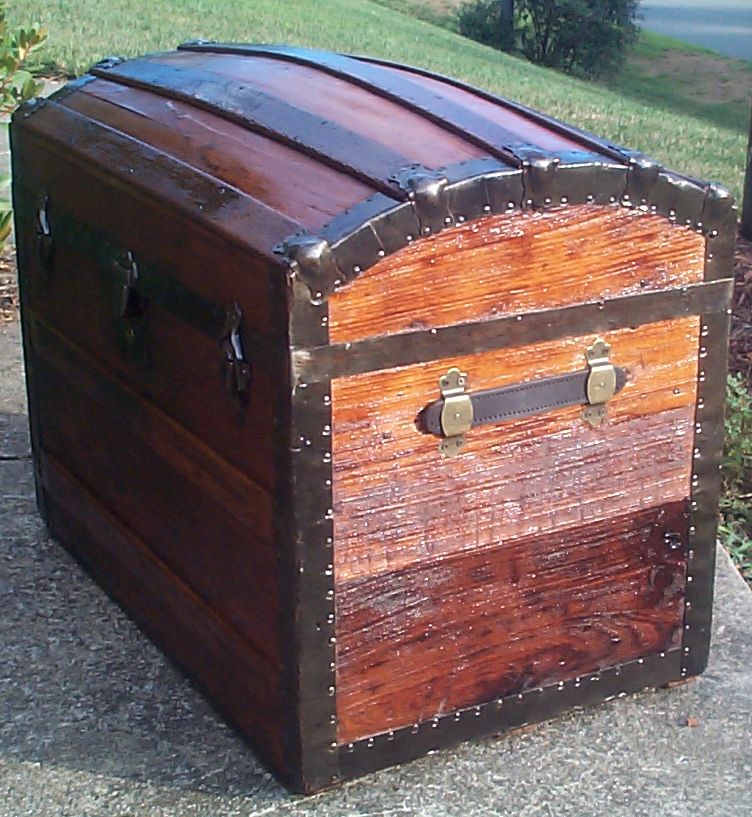 710 Restored Antique Steamer Trunks For Sale Dome Tops Humpbacks Flat
