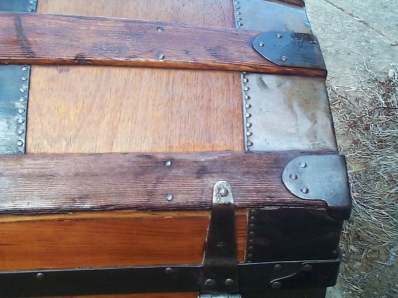 723 Restored Antique Trunks For Sale Dome Tops Humpbacks Flat Tops