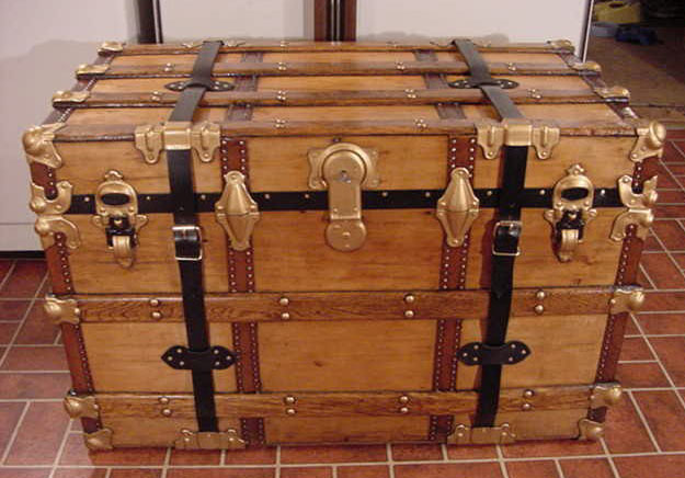 Small Pirate Style Wooden Treasure Chest - Chest with Padlock