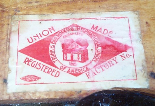  Pirate Sea Chest #93 showing victorian picture